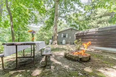 Image de New Asheville Folk Mountain Home 3/2 & Sunroom! Nestled b/w Downtown & Smokies