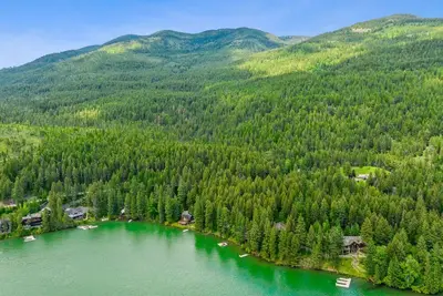 Image de Waterfront Whitefish Lake Cabin  | 3 Bed, 3 Bath