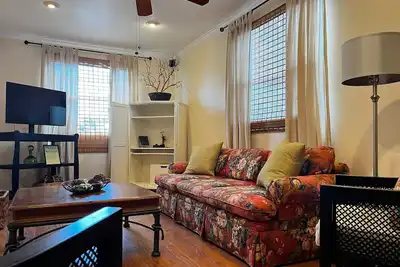 Image de The House Close to Downtown/Airport and Stadium