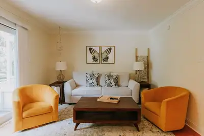 Image de Britt's Creek Condo - the perfect location in Ocean Springs!