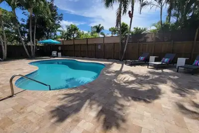 Image de Designer House Heated Pool 3 mi. from the Beach & Downtown