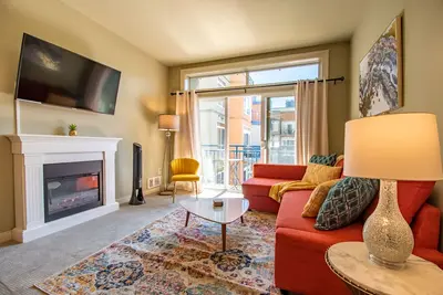 Image de Vibrant Home in the Heart of Seattle!