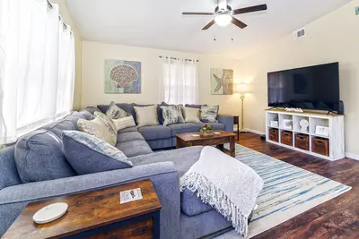 Image de New Listing- 3 bedroom home. Close to boat ramps and Springs