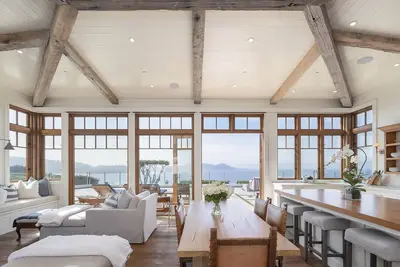 Image de Ultimate beach house with wide open ocean views