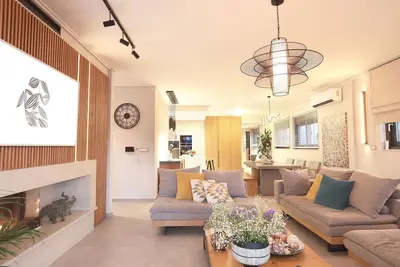 Image de Luxury condo in Athens Riviera!