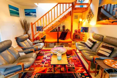 Image de 🌊 Wi-Fi. Fireplace+Firepit. Linens. Pets Ok. 500m to surf.