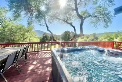 Image de Large house near Yosemite, downtown Oakhurst, Bass Lake