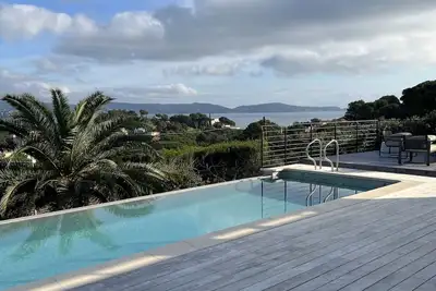 Image de Villa Design Luxe refaite avec magnifique vue mer & Golfe de Saint Tropez