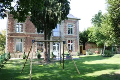 Image de Gîte paisible avec jardin privatif et terrasse, 2 chambres, proche sites culturels, animaux acceptés