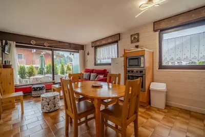 Image de Studio cabine avec terrasse, parking, 4 pers, centre village, proche pistes et commerces