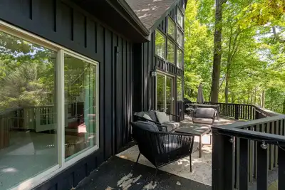 Image de Rhinebeck Chalet: Modern Stylish Retreat
