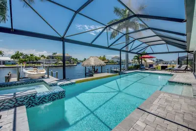 Image de Villa Carpe Diem - large infinity pool, great boating location, tiki & kayaks