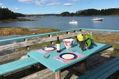 Osprey's Nest. Waterfront unit with boat and kayak access. Pet Friendly!