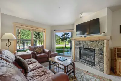 Image de Copper Springs 2 Bedroom Condo #113 by RedAwning