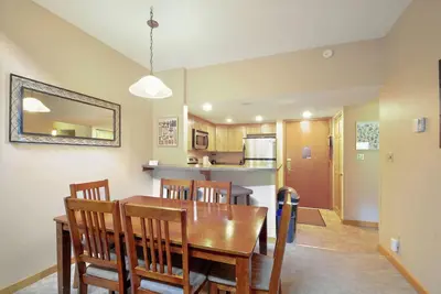 Image de Foxpine 3 Bedroom Condo #308 by RedAwning