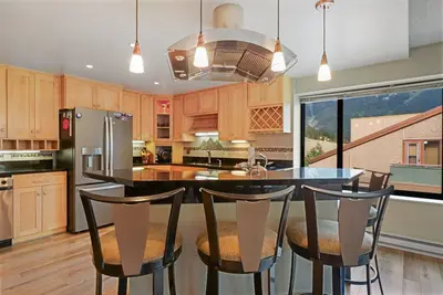 Image de Bridge End 3 Bedroom Condo #302 by RedAwning