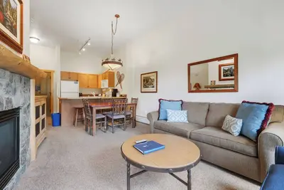 Image de Copper Springs 1 Bedroom Condo #414 by RedAwning