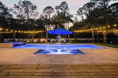 Image de Jupiter Golf Oasis: Private Home with Pool & Spa