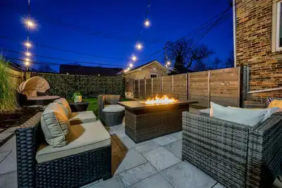 Image de Modern 3-Bed Stay w/ Patio & Firepit, 15 Minutes to Downtown