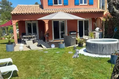Image de villa cosy avec jacuzzi au coeur de la CĂ´te d Azur