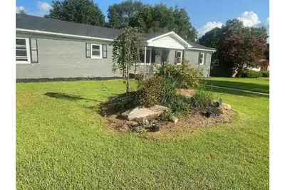 Image de Modern Marvel 3 bedroom Ranch!