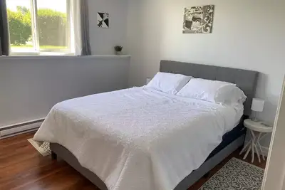 Image de Bright and Cozy 2br Central Condo W\/D Parking