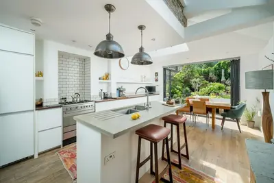 Image de Modern house with garden space