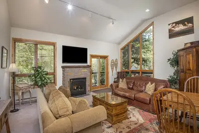 Image de Coldstream Townhome 19 | Spacious 3bd Townhome at Cascade