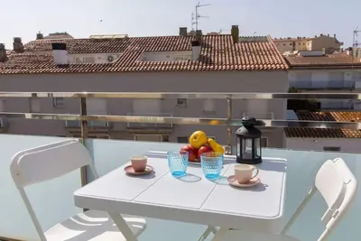 Image de Joli appartement pour 4 personnes avec climatisation, Wifi, Tv et balcon