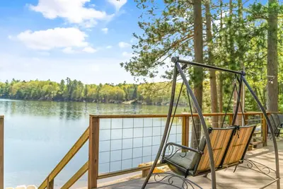 Image de Lake House with Hot Tub/Pet-Friendly/Trail Access/Wifi