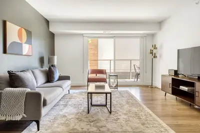 Image de Roomy Menlo Park 2br w/ Pool, W/D, Gym, near 82, 101, 280, by Blueground