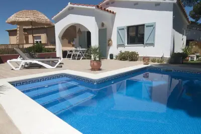 La maison avec piscine privée