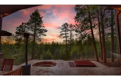 Image de Huge 7 Bedroom Cabin in the Pines of Torreon