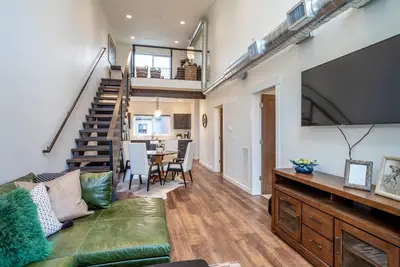 Image de Monthly rental w/private clubhouse & hot tub, private workspace - Alta Views Glacier Hideaway