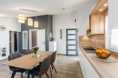Image de Appartement à Poreč pour 4 - 500 m de la mer