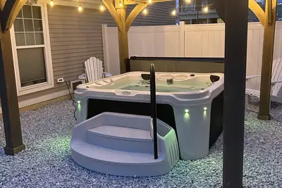 Image de Hot Tub, Semi-Private Courtyard