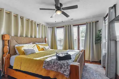 Image de Luxury Midtown Home w\/ Historic Charm