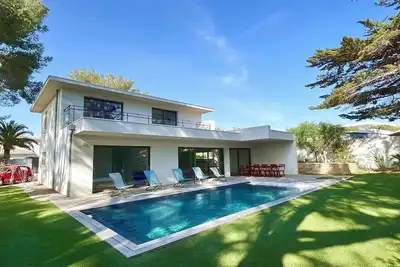 Image de Villa 4 chambres, piscine, clim, wifi, 450m plage