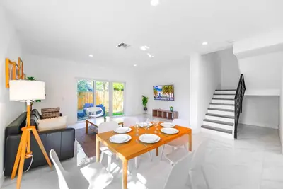 Image de Family Townhouse + Free Parking