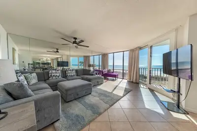 Image de 2br 2ba, 1st Floor Condo at the Edgewater! **Beach Chairs Included**
