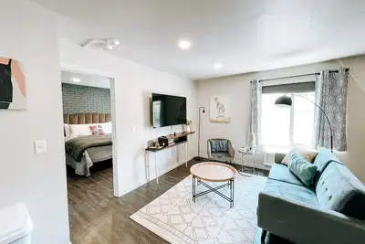 Image de Suite #12 Modern One Bedroom in Midtown, Okc!