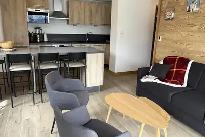 Image de 300m des commerces, 3ème étage, vue montagne, terrasse, télévision, casier à ski, 48m², Les 2 Alpes