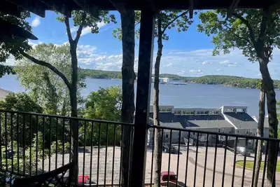Image de Ideal Lake Vacation Condo - Lake of the Ozarks, Missouri