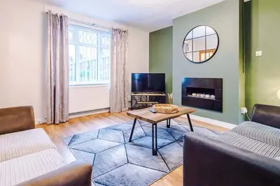 Image de Recently Refurbished 3 Bed House Chester