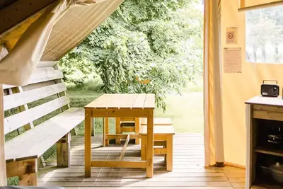 Image de Lodge 21m2 (ohne private Sanitäranlagen) 4 bis 5 Personen - 4 Pers. im Tarif enthalten