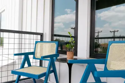 Image de Designer Townhome in Historic Neighborhood