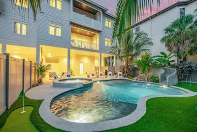 Image de The 19th Hole - Six Chambres Maison, Couchages 14