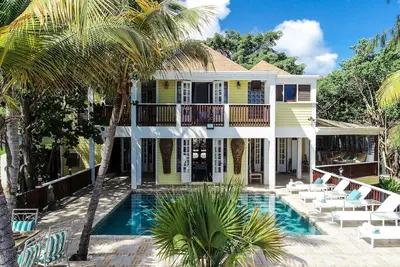 Image de Gorgeous Seafront Villa In Turtle Bay, Close To English Harbour. 6 beds, Pool