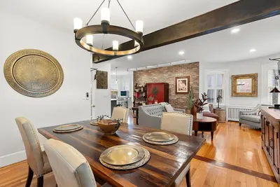 Image de 🎖The Ashmont Suite - Close to Subway + Downtown🎖