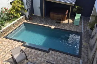 Image de Ylang résidence avec piscine chauffée et Jacuzzi